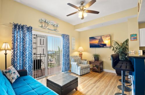 Madeira Bay Resort II #404